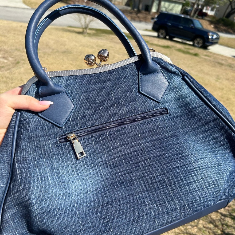 Elegant Navy Floral Handbag - Picture 8 of 13